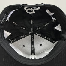 Carregar imagem no visualizador da galeria, Boné Trapstar Script Fitted