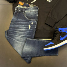 Carregar imagem no visualizador da galeria, Kit com Blusão Jordan, Tênis Air Jordan, Boné NK e Calça Jeans
