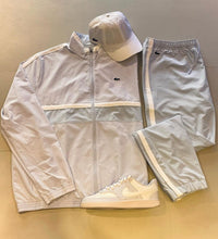 Carregar imagem no visualizador da galeria, Kit Lcst com Tênis NK, Boné e Conjunto
